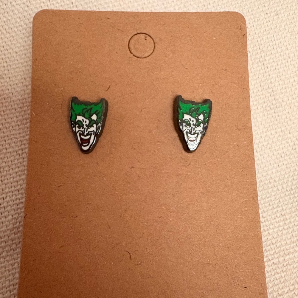 Joker Stud Earrings💚 (DC Comics) - Picture 1 of 7